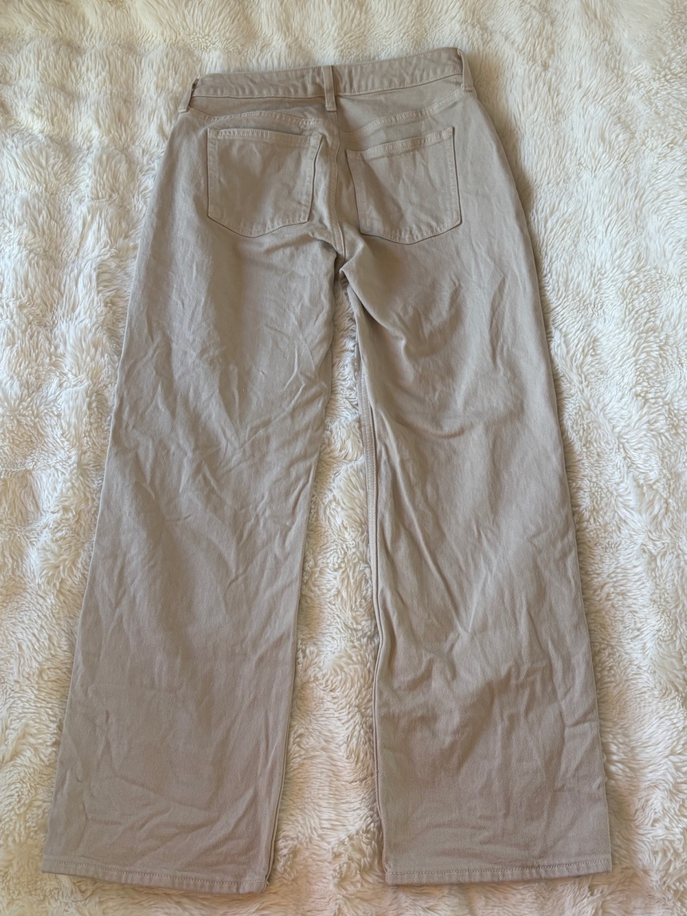 Abercrombie & Fitch Women's Curve Love low rise 90s relaxed Jeans in Cream - Picture 4 of 4